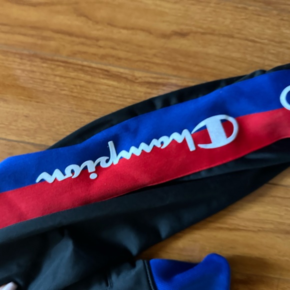 Champion sweater - Picture 2 of 3